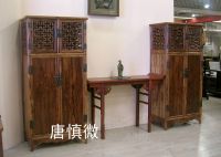 降香黄檀透格门圆角柜及红酸枝翘头案